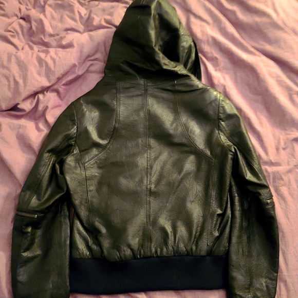 Danier Leather Jacket size Small - Picture 2 of 3